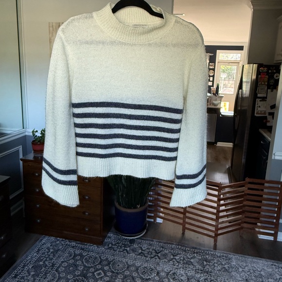 Chelsea & Violet Girls XL/Women’s XS Striped Mock Neck Sweater Cream Navy - Picture 14 of 16